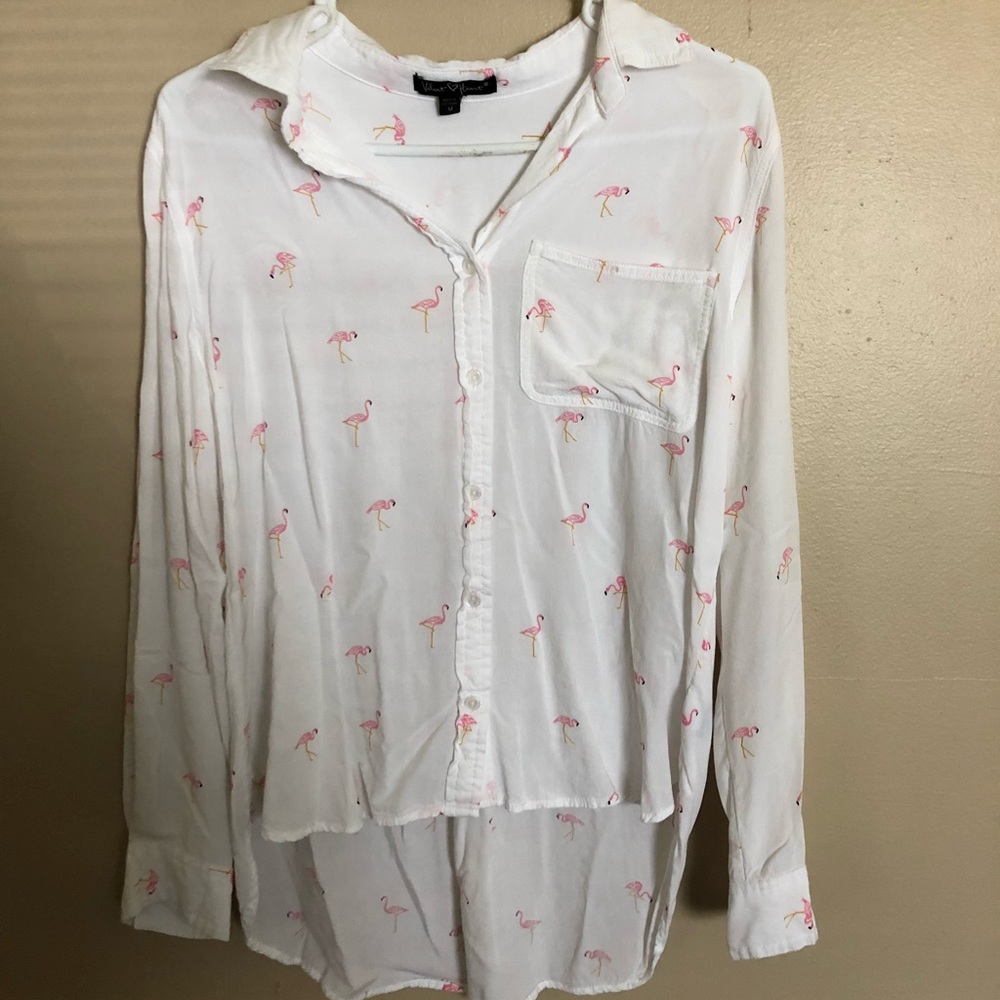 White blouse with flamingos